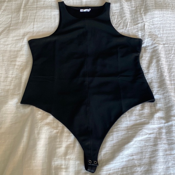 Good American Better Than Leather Bodysuit - Picture 2 of 8